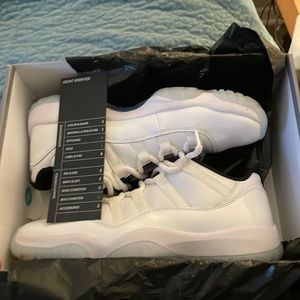JORDAN 11 LOW LEGEND BLUE SIZE